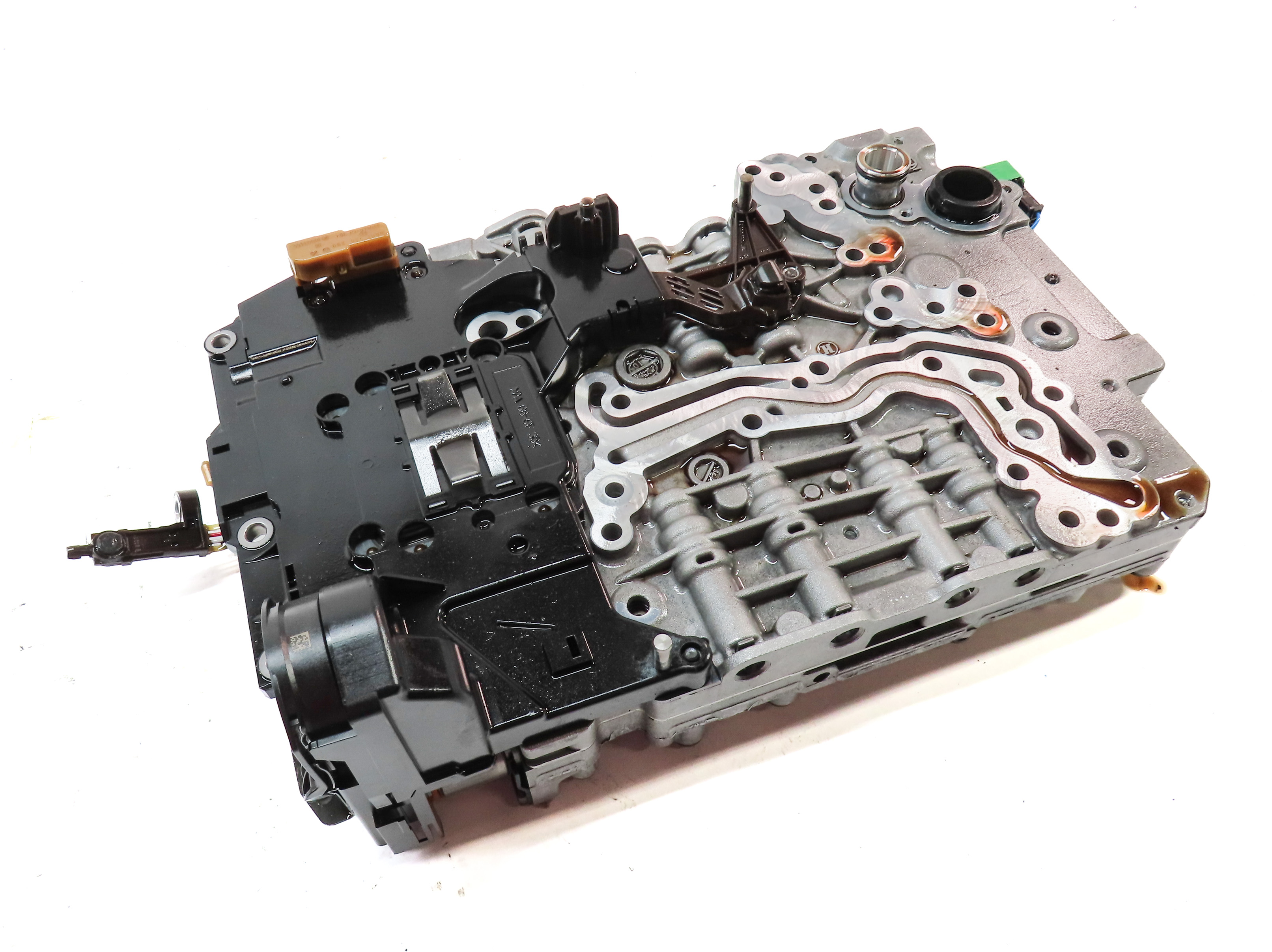 2013-2014 BMW X5 X6 (E70 E71) 3.0L ENGINE AUTOMATIC TRANSMISSION VALVE BODY — exact item pictured